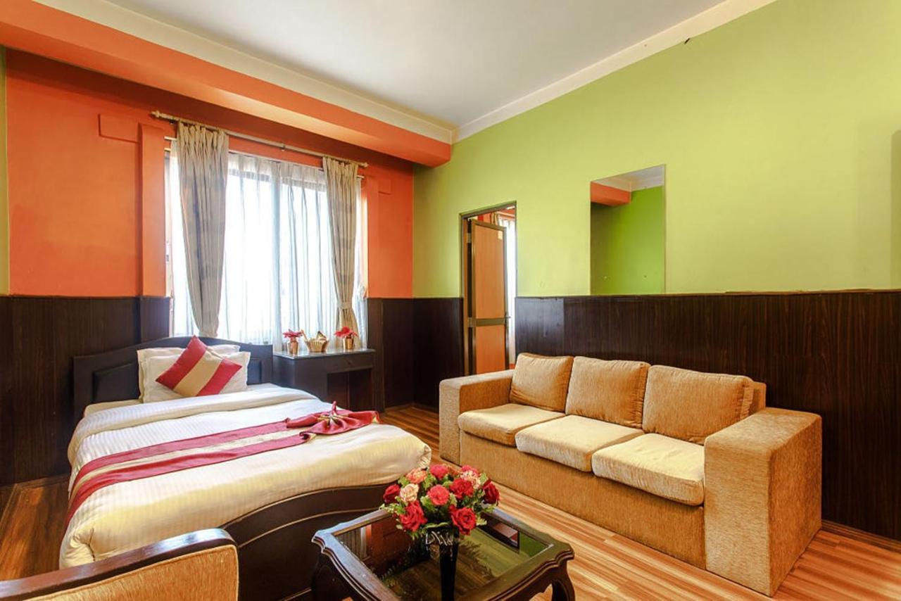 Nepalaya Hotel カトマンズ エクステリア 写真