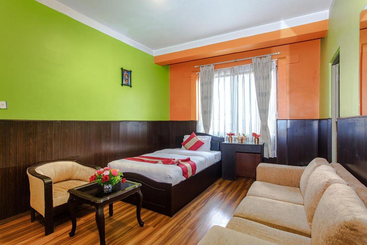 Nepalaya Hotel カトマンズ エクステリア 写真