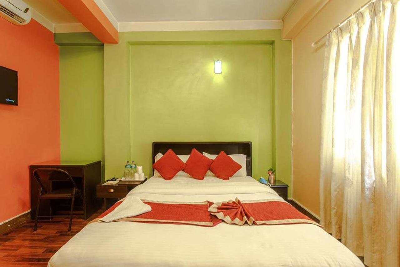 Nepalaya Hotel カトマンズ エクステリア 写真