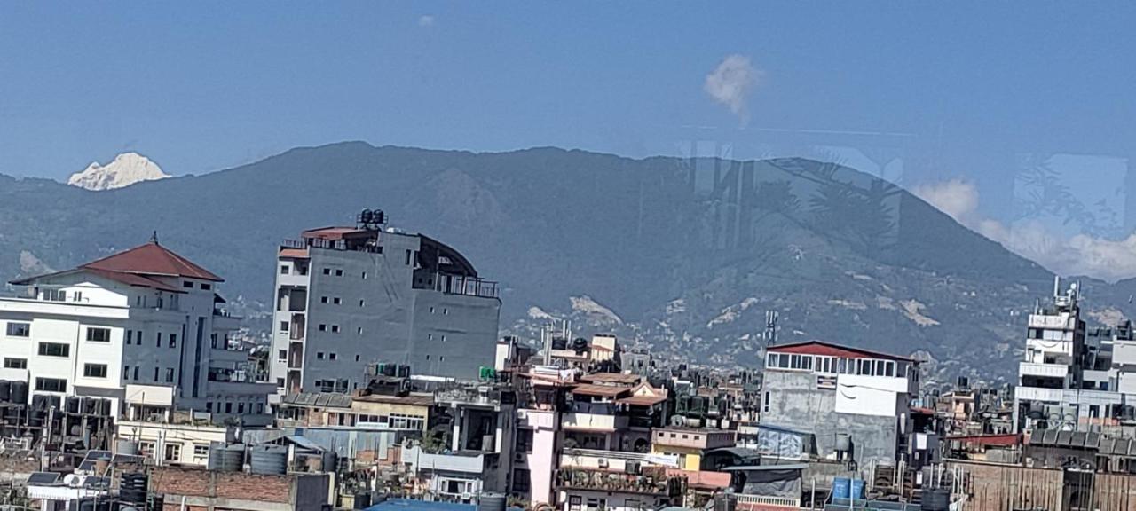 Nepalaya Hotel カトマンズ エクステリア 写真