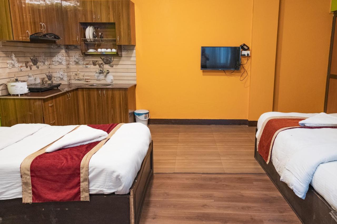 Nepalaya Hotel カトマンズ エクステリア 写真