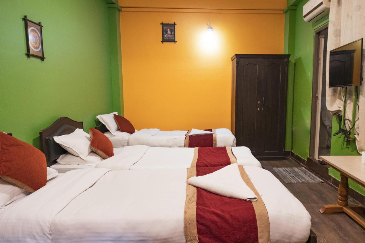 Nepalaya Hotel カトマンズ エクステリア 写真
