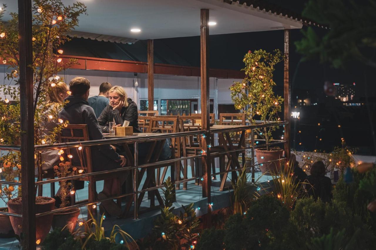 Nepalaya Hotel カトマンズ エクステリア 写真