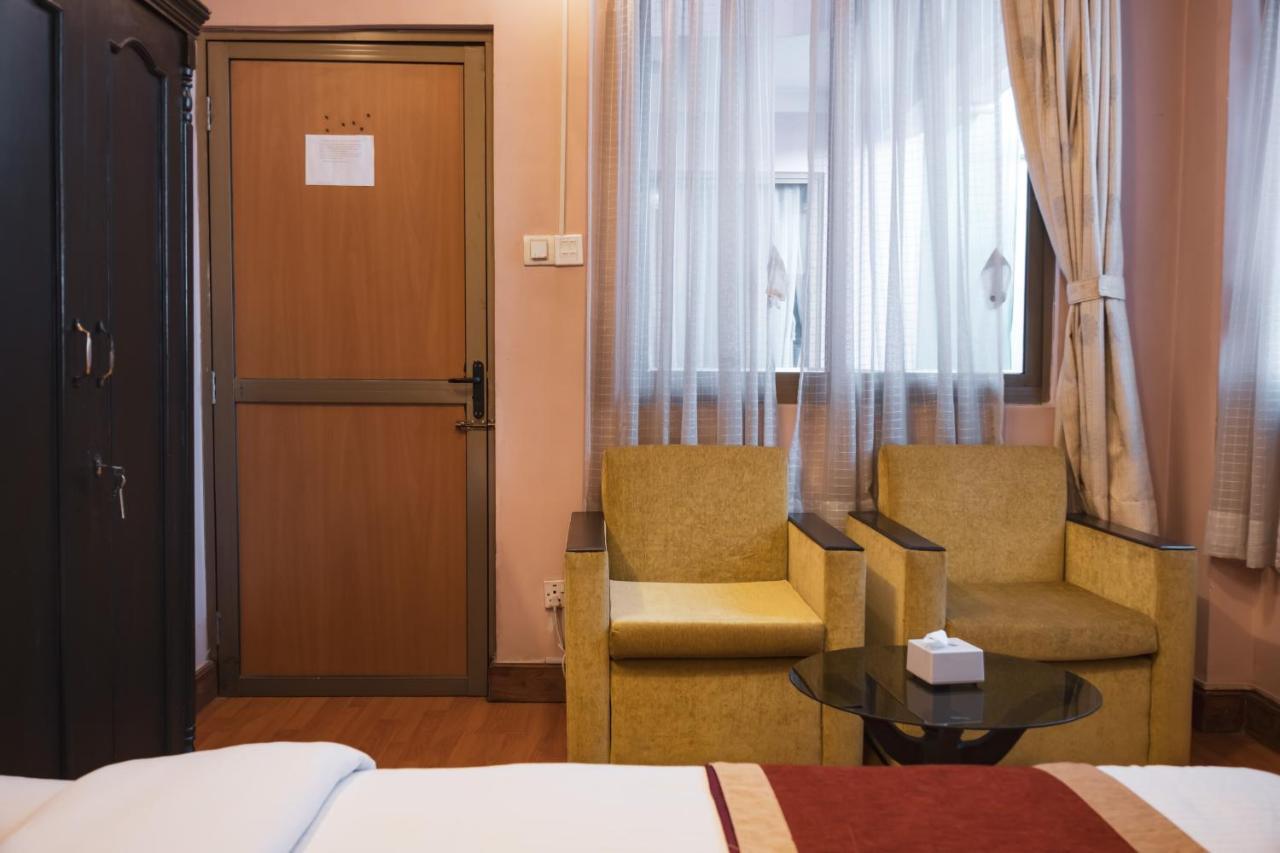 Nepalaya Hotel カトマンズ エクステリア 写真