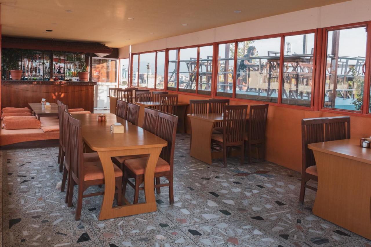 Nepalaya Hotel カトマンズ エクステリア 写真