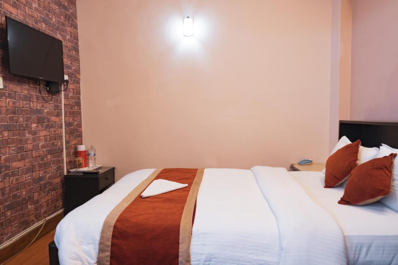 Nepalaya Hotel カトマンズ エクステリア 写真